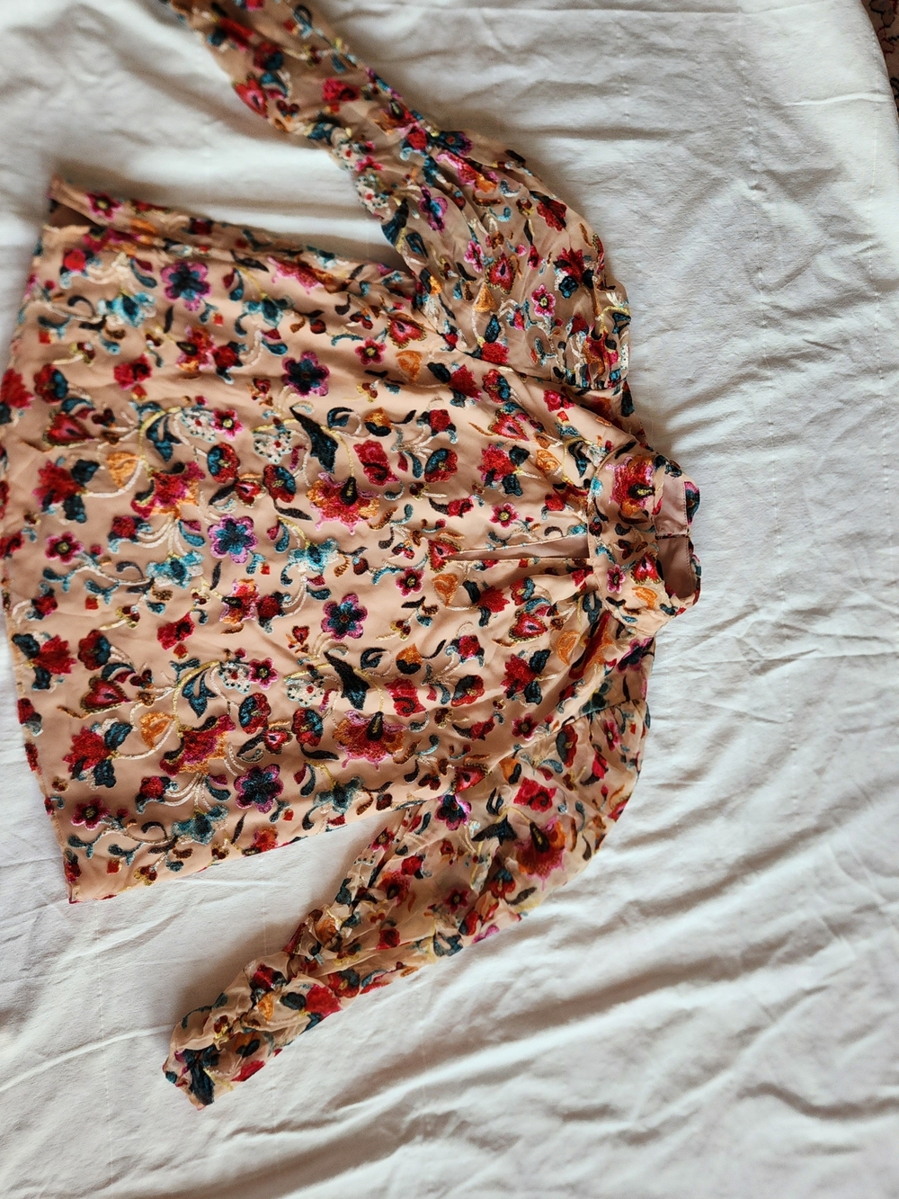 Pre-Loved French Connection Multicolor Floral Tie-Neck Blouse in Size S/M - Picture 5 of 15